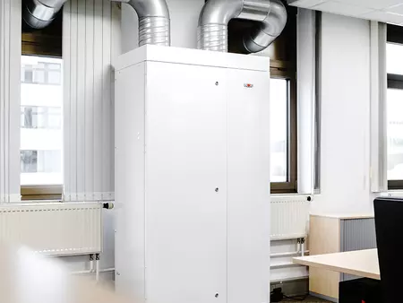 CGL-2 edu v miestnosti