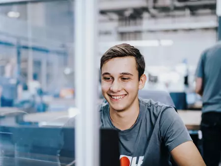 Auszubildender bei WOLF im Werk