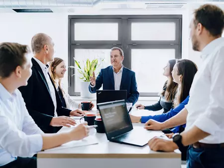 Meetingsituation im Bereich Marketing