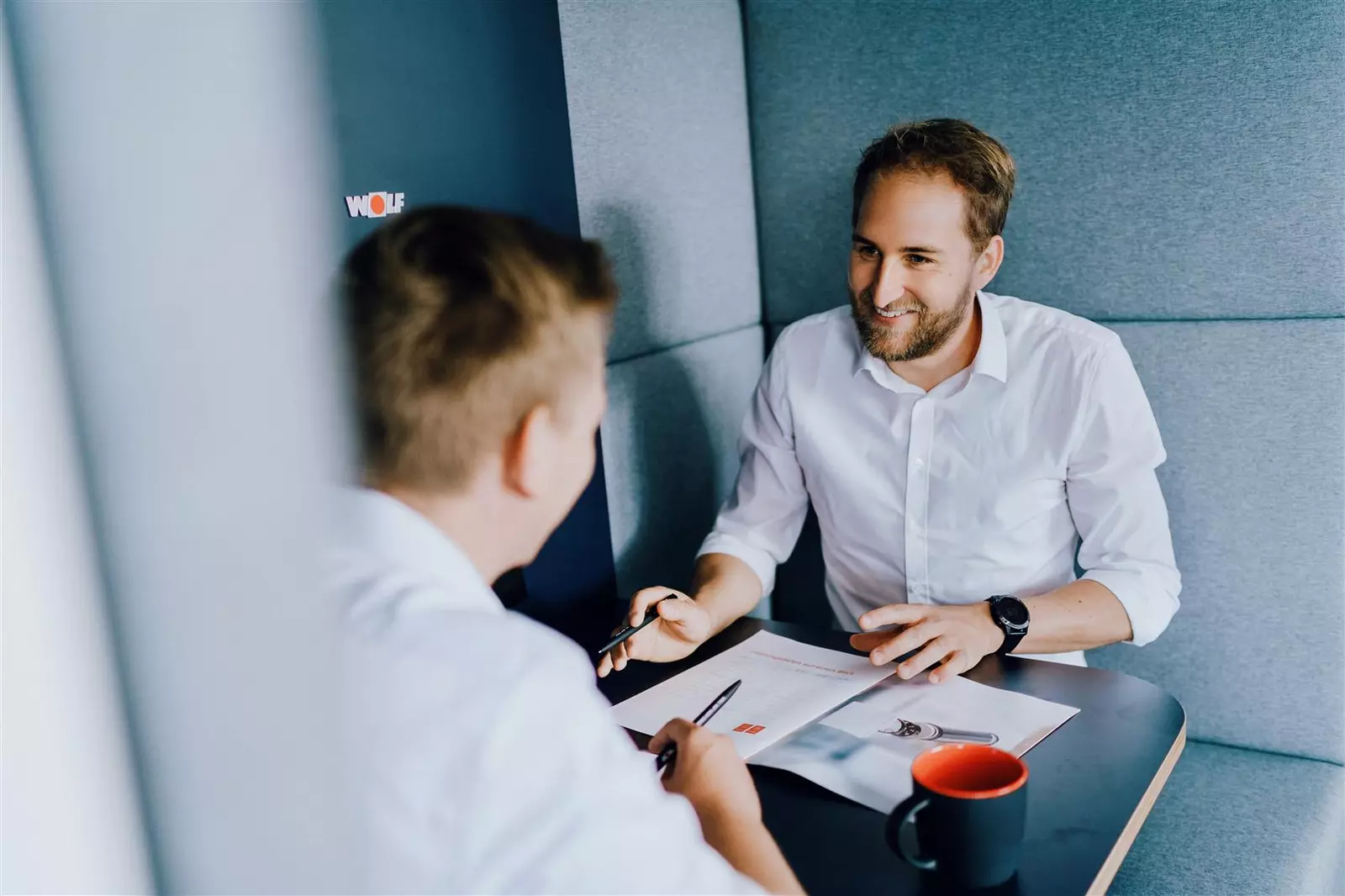 Mitarbeiter bei einem Meeting