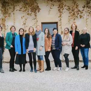 Gruppenfoto WOLF Frauenführungskräftenetzwerk