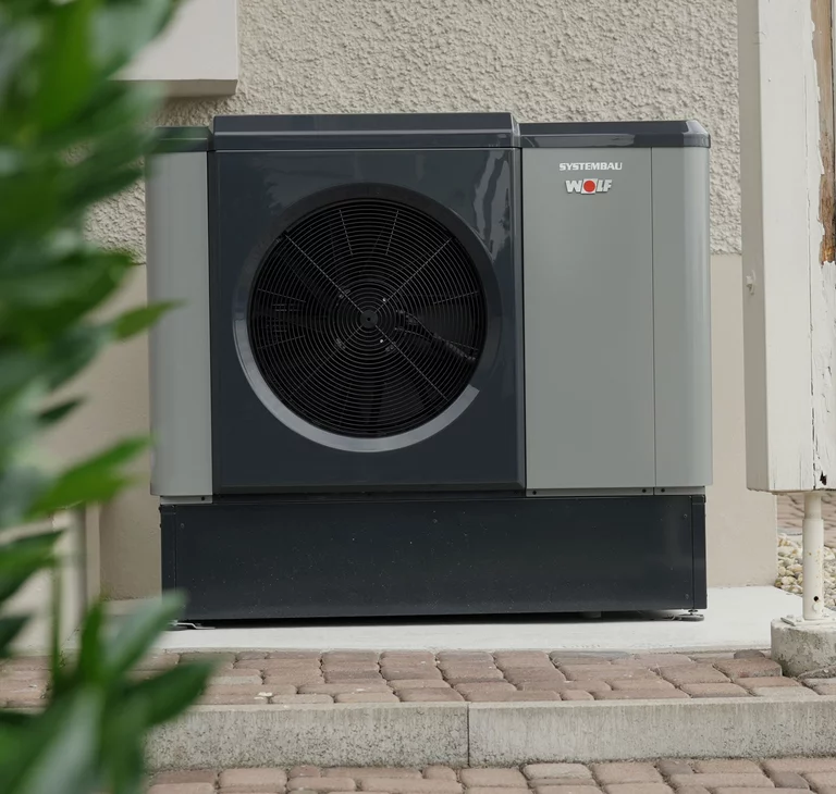 WOLF Wärmepumpe CHA im eingebauten Zustand