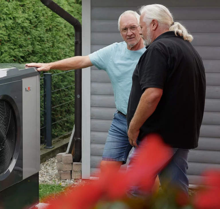 WOLF Monoblock-Wärmepumpe CHA-7 im Einbauzustand