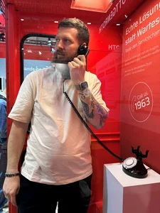 Live-Test der Service-Hotline am WOLF Messestand auf der IFH