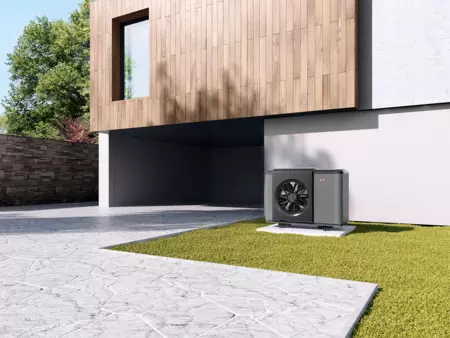 Wärmepumpe im Garten
