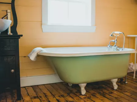 Hot water tank - Bathtub