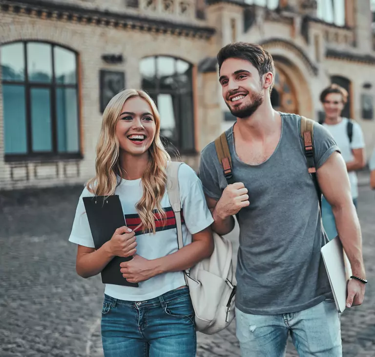 Personen auf einem Ausflug