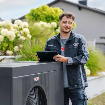 WOLF Service an Außeneinheit CHA SE Wärmepumpe